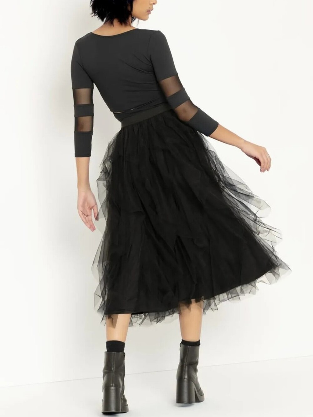 Blackmilk The Black Pirouette Layered Tulle Kawaii Goth Midi Skirt Small - Picture 4 of 13